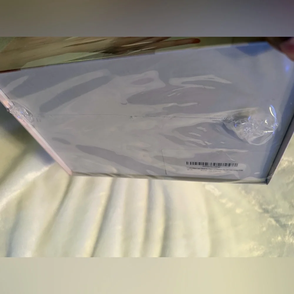 Gold LED Facial Mask - Picture 6 of 9